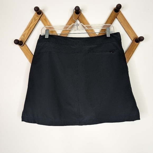 The North Face TNF Apex Casey Black Athletic Skort - Picture 2 of 8